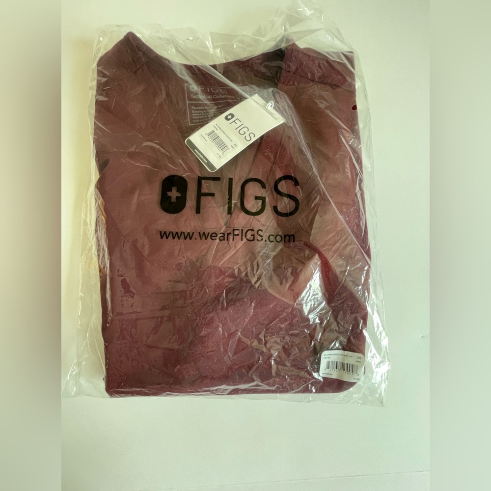 Figs burgundy scrub top Casma 3 pocket.